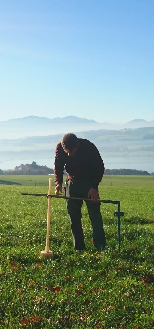 Bodenkartierer bei der Arbeit (Eich LU).